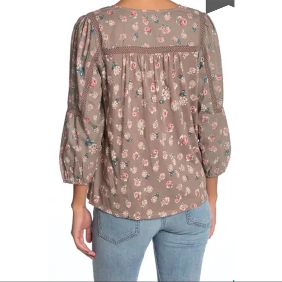 Lucky Brand Crochet Lace Floral Puff Sleeve Blouse - Picture 12 of 12